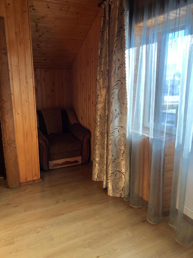 Опришок Hotell Poljanytsja Eksteriør bilde
