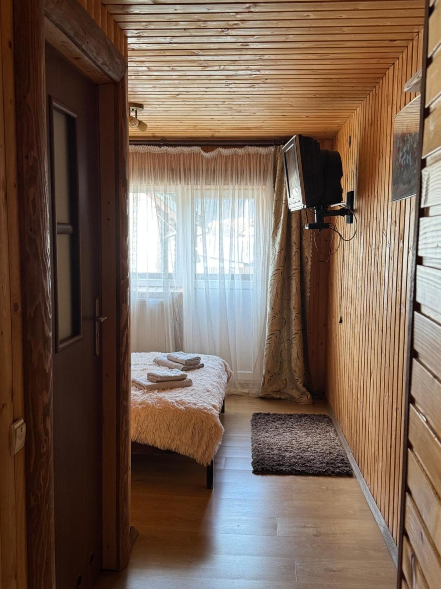 Опришок Hotell Poljanytsja Eksteriør bilde
