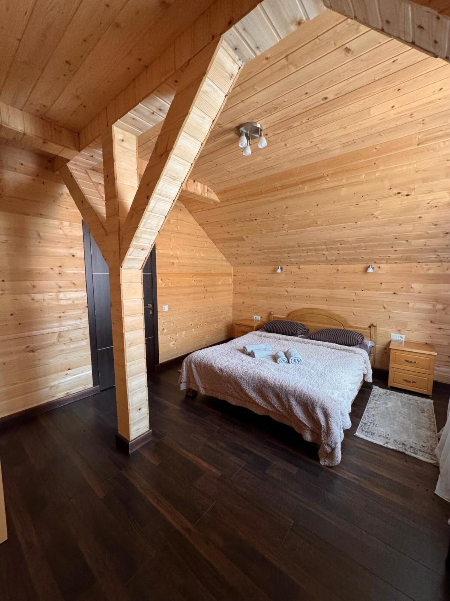 Опришок Hotell Poljanytsja Eksteriør bilde